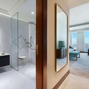 Superior King Room Accessible